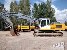 2012 Liebherr R934C NLC crawler excavator side view