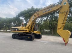 2016 Caterpillar 330B crawler excavator, side profile view 2016 Caterpillar 330B crawler excavator, side profile view