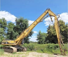 2000 Caterpillar 330BL crawler excavator side view