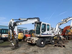 2010 Liebherr A900C ZW wheel excavator, side view
