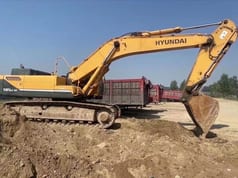 2023 Hyundai R485LC-9 excavator side view 2023 Hyundai R485LC-9 excavator side view