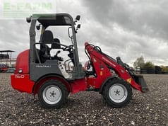 2011 Weidemann 1160 CC30 mini excavator, side view 2011 Weidemann 1160 CC30 mini excavator, side view