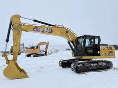 Escavadora de rastos Caterpillar 320D3 GC de 2025, vista de perfil lateral Escavadora de rastos Caterpillar 320D3 GC de 2025, vista de perfil lateral