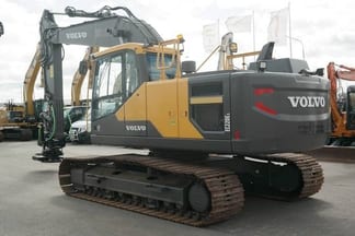 2015 Volvo EC220E Crawler Excavator 2015 Volvo EC220E Crawler Excavator