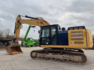 حفار زاحف Caterpillar 326FLN موديل 2017 حفار زاحف Caterpillar 326FLN موديل 2017