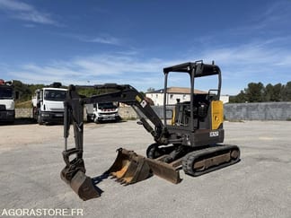 2017 Volvo ECR25D Mini Excavator 2017 Volvo ECR25D Mini Excavator