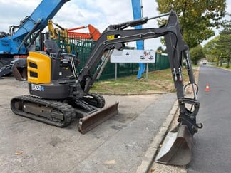 2022 Volvo ECR25D Mini Excavator 2022 Volvo ECR25D Mini Excavator