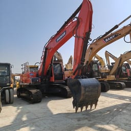 Excavator pe șenile Doosan DX300LC-9C Excavator pe șenile Doosan DX300LC-9C