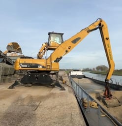 Manipolatore materiali Caterpillar 325D del 2008