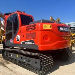 Excavator pe șenile Doosan DX140 - 2022