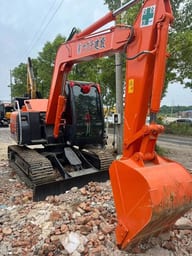 حفارة صغيرة Hitachi ZX70 موديل 2024 حفارة صغيرة Hitachi ZX70 موديل 2024