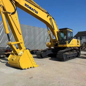 2022 Komatsu PC400-7 crawler excavator, side profile view 2022 Komatsu PC400-7 crawler excavator, side profile view
