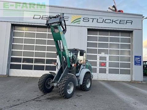 2023 Kramer KL19.5 wheel loader, front three-quarter view 2023 Kramer KL19.5 wheel loader, front three-quarter view