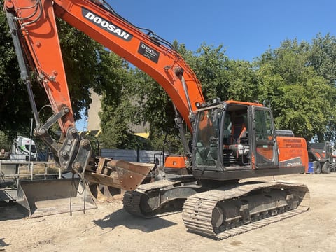 2019 Doosan DX225LC-5 crawler excavator, side view