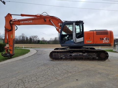 2008 Hitachi Zaxis 210 crawler excavator side view 2008 Hitachi Zaxis 210 crawler excavator side view