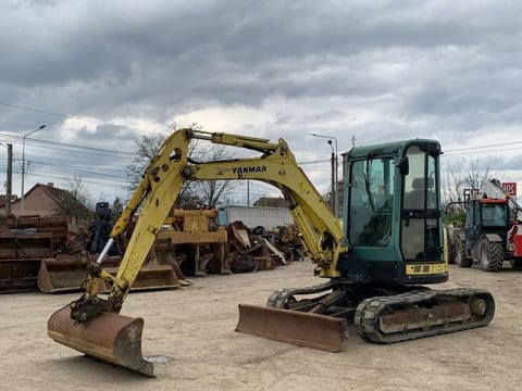 2011 Yanmar VIO50 mini excavator, side view 2011 Yanmar VIO50 mini excavator, side view