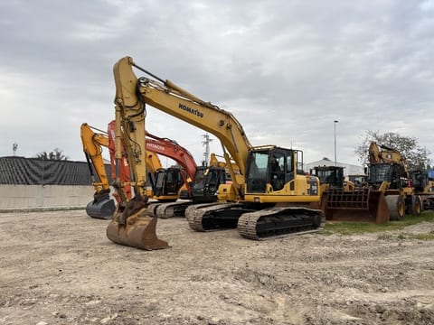 2012 Komatsu PC210LC-8 Crawler Excavator 2012 Komatsu PC210LC-8 Crawler Excavator