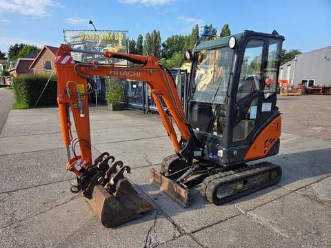 2016 Hitachi ZX18-3 CLR Mini Excavator 2016 Hitachi ZX18-3 CLR Mini Excavator