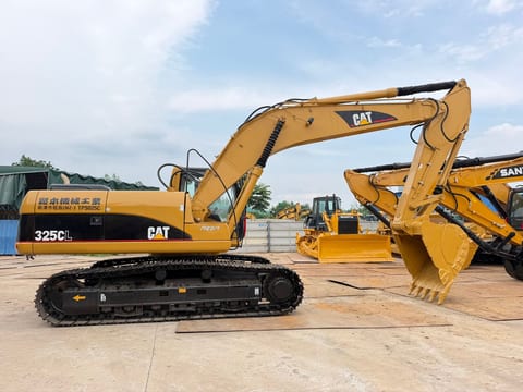2017 Caterpillar 325CL Crawler Excavator 2017 Caterpillar 325CL Crawler Excavator