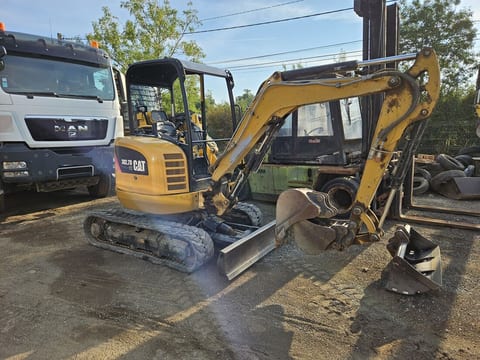 2019 Caterpillar 302.7DCR Mini Excavator