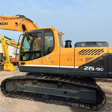2019 Hyundai 215-9c crawler excavator side view 2019 Hyundai 215-9c crawler excavator side view