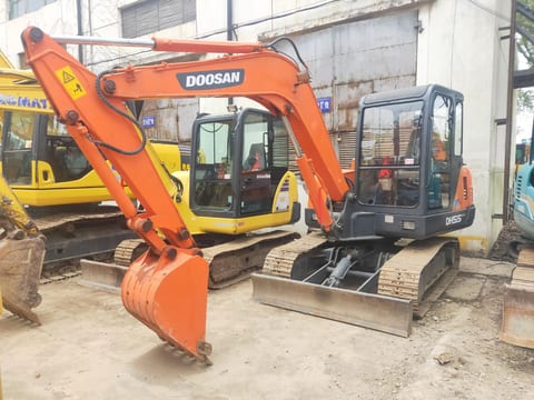 2020 Doosan DH55 mini excavator, front three-quarter view