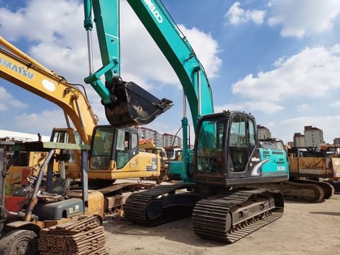 2020 Kobelco SK200 crawler excavator, side view 2020 Kobelco SK200 crawler excavator, side view