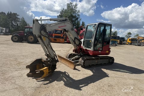 2022 Takeuchi TB260 Mini Excavator
