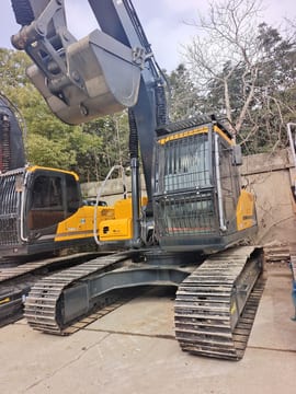 2024 Hyundai R225LC-9T Crawler Excavator