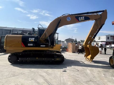 2025 Caterpillar 320D2L Crawler Excavator
