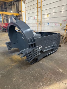 2025 Galen 2M3 dragline bucket, side view 2025 Galen 2M3 dragline bucket, side view
