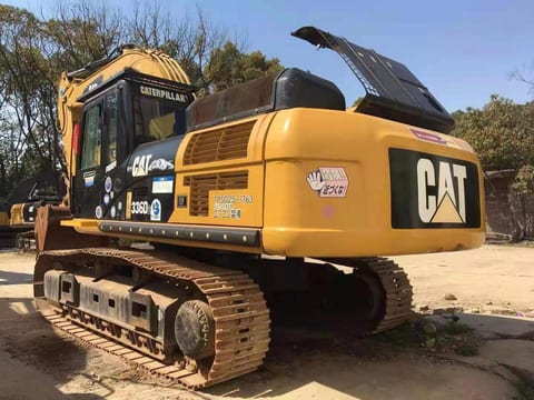 2018 Caterpillar 336D2 crawler excavator rear three-quarter view