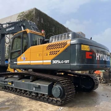 Hyundai R305LC-9T crawler excavator, rear three-quarter view