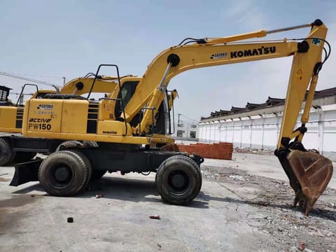 2015 Komatsu PW150-6 wheeled excavator side view