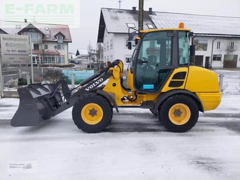 2013 Volvo L 20 F mini excavator, side view 2013 Volvo L 20 F mini excavator, side view