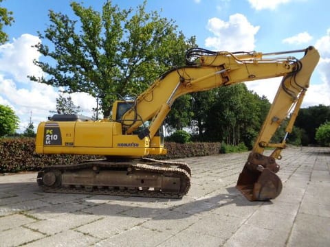 2012 Komatsu PC210LC-8 crawler excavator, side view