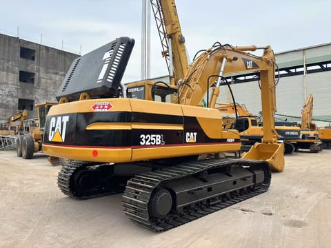 2020 Caterpillar 325BL crawler excavator, rear three-quarter view