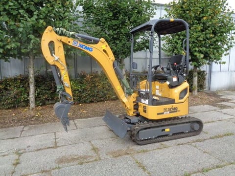 2021 XCMG XE18 mini excavator, side view