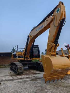2020 Caterpillar 340D crawler excavator, front three-quarter view