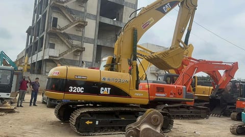 Excavadora de orugas Caterpillar 320C 2016, vista lateral