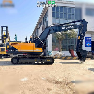 2023 Hyundai R220LC-9S crawler excavator side view 2023 Hyundai R220LC-9S crawler excavator side view