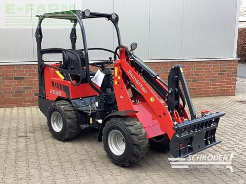 2025 Schäffer 2028-2 mini excavator, three-quarter front view 2025 Schäffer 2028-2 mini excavator, three-quarter front view