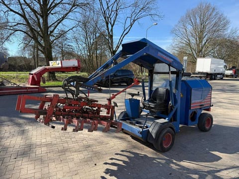 1995 Hydromak MOBI VARIO 2000 bricklayer machine, side view 1995 Hydromak MOBI VARIO 2000 bricklayer machine, side view