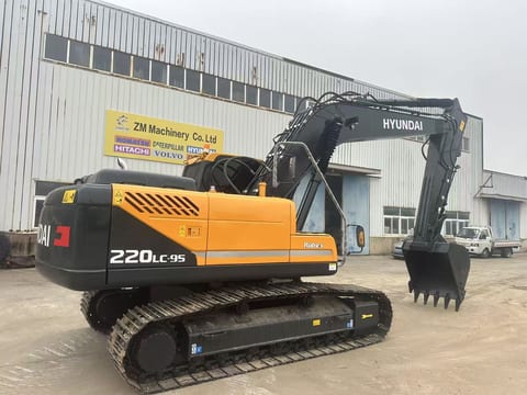 2024 Hyundai 220LC-9S crawler excavator, rear three-quarter view 2024 Hyundai 220LC-9S crawler excavator, rear three-quarter view