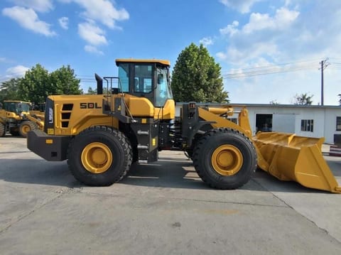 2026 SDLG L956F wheel loader side view 2026 SDLG L956F wheel loader side view