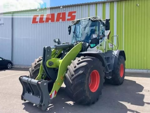 2022 Claas TORION 1511P wheel loader, front three-quarter view 2022 Claas TORION 1511P wheel loader, front three-quarter view