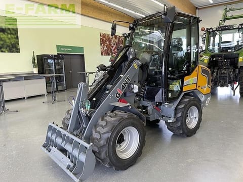 2023 Giant G2700E T mini excavator, front three-quarter view 2023 Giant G2700E T mini excavator, front three-quarter view