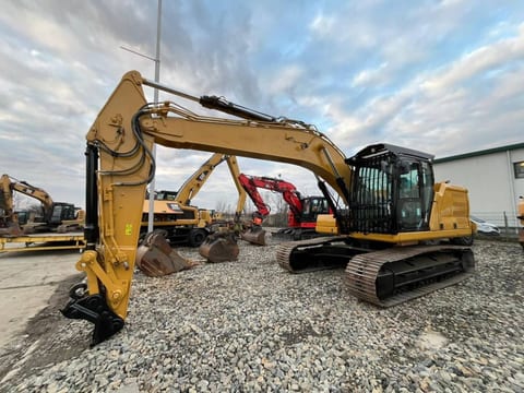 2020 Caterpillar 323-07 crawler excavator, side view 2020 Caterpillar 323-07 crawler excavator, side view