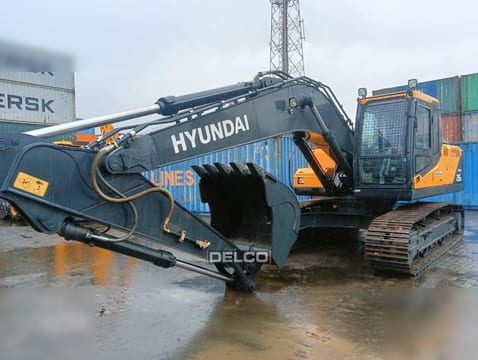 2026 Hyundai R215L crawler excavator side view 2026 Hyundai R215L crawler excavator side view