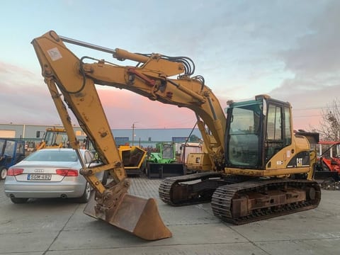 2005 Caterpillar 312C crawler excavator, side view